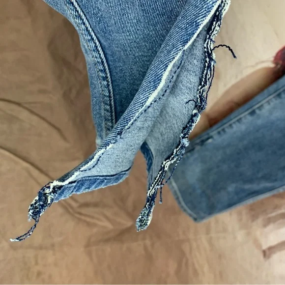 NEW REVICE Distressed Blue Jeans - Picture 7 of 9